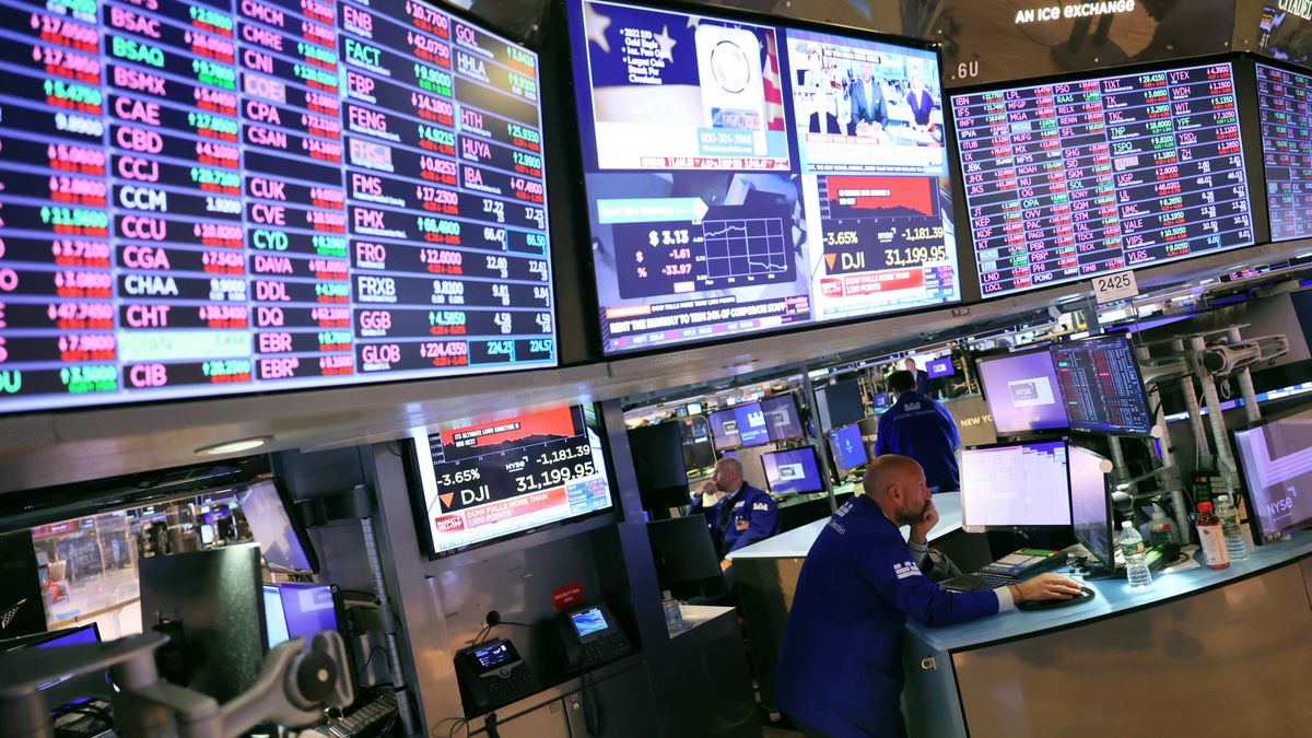 Why now may be the time to own corporate bonds Why now may be the time to own corporate bonds