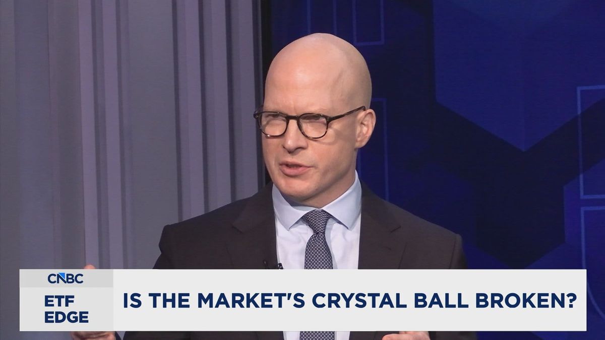 Why one hedge fund veteran is urging investors to 'prepare for the worst' 1 Is the market’s ‘crystal ball’ broken? Experts on what current market signs are indicating