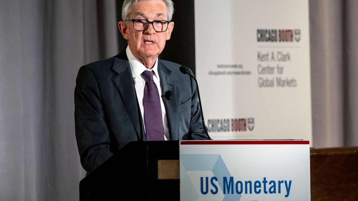 Powell says Fed is awaiting ‘greater clarity’ on Trump policies before making next move on rates Powell says Fed is awaiting ‘greater clarity’ on Trump policies before making next move on rates