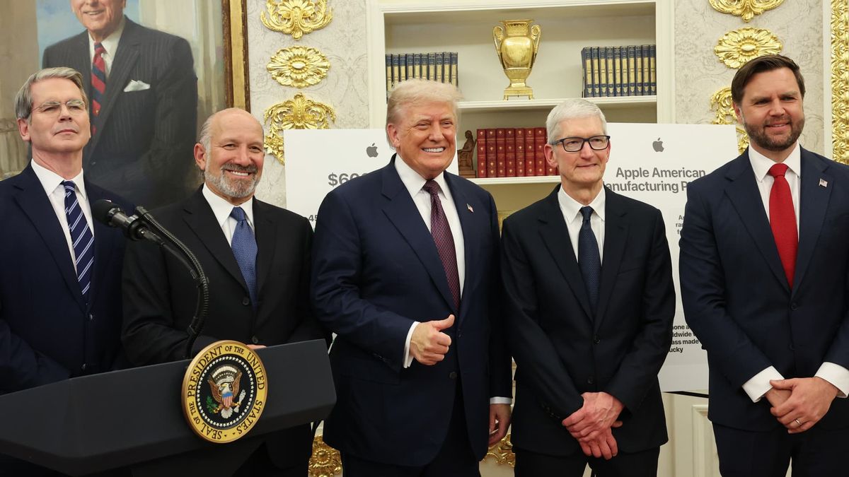 Apple reportedly ups iPhone production in India as country’s Russia ties roil White House Apple reportedly ups iPhone production in India as country’s Russia ties roil White House