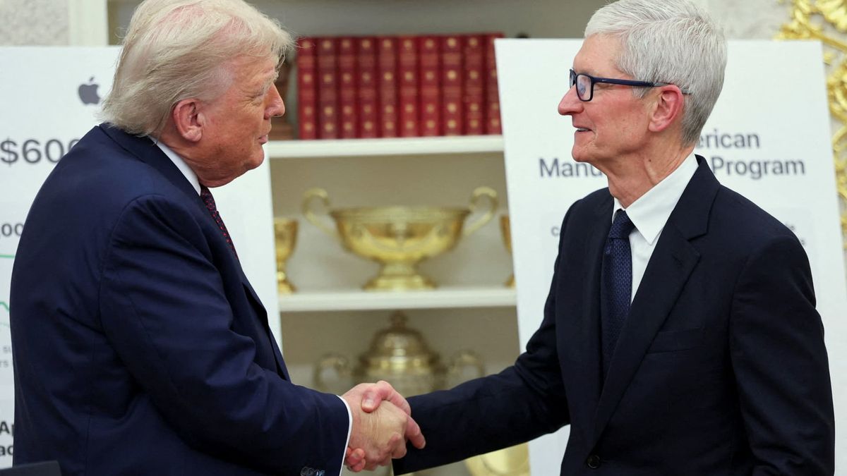 Apple has its best week since July 2020 after White House visit
