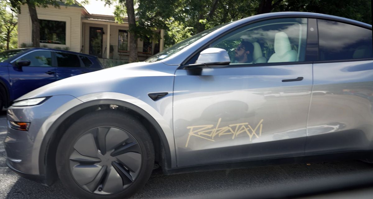Tesla says it made its first driverless delivery of a new car to a customer 1 We went to Texas for Tesla's robotaxi launch. Here's what we saw