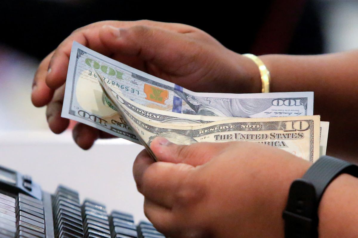 Workers are paying to get part of their paychecks early. It's 'payday lending on steroids,' one expert says 2 Here's why Americans can't keep money in their pockets — even when they get a raise