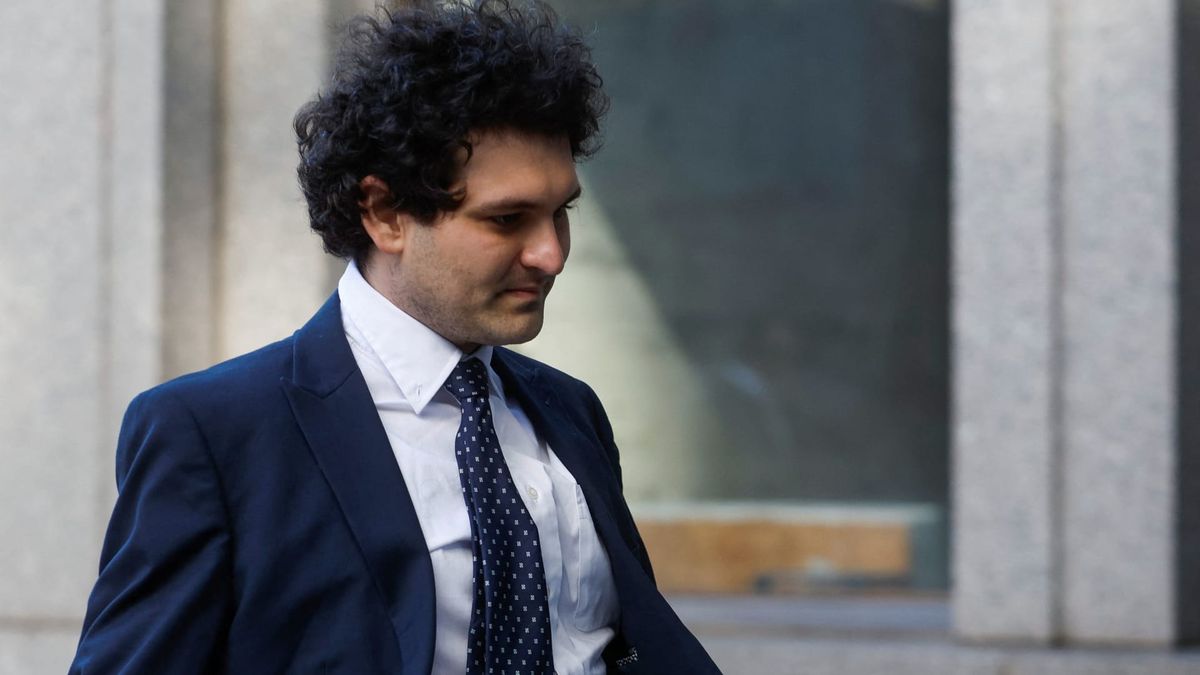 Here’s what Sam Bankman Fried said in his first full day on the stand in his  billion fraud trial