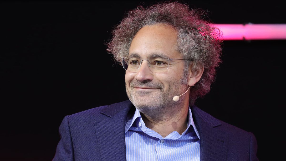 Palantir CEO Alex Karp says short sellers ‘love pulling down great American companies’ to pay for their cocaine Palantir CEO Alex Karp says short sellers ‘love pulling down great American companies’ to pay for their cocaine