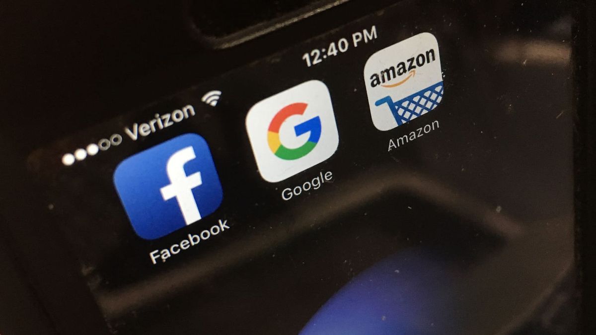 Mega-cap tech stocks dominate many ESG funds. Here’s why Mega-cap tech stocks dominate many ESG funds. Here’s why