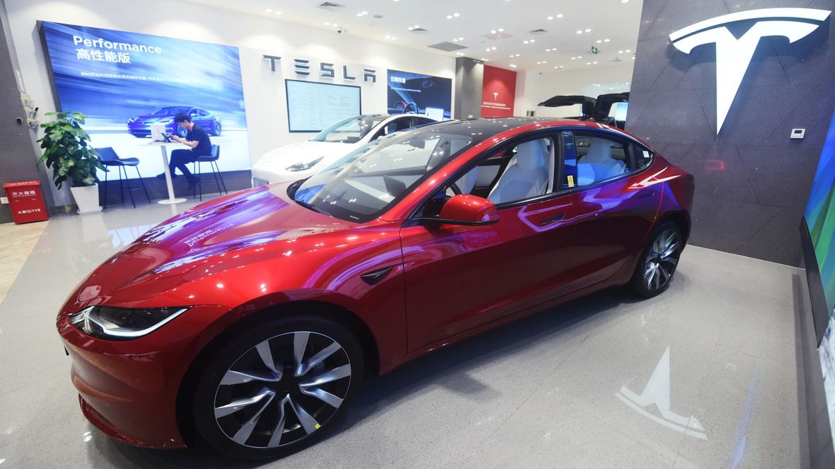 Tesla’s China EV sales fall 11% Tesla’s China EV sales fall 11%