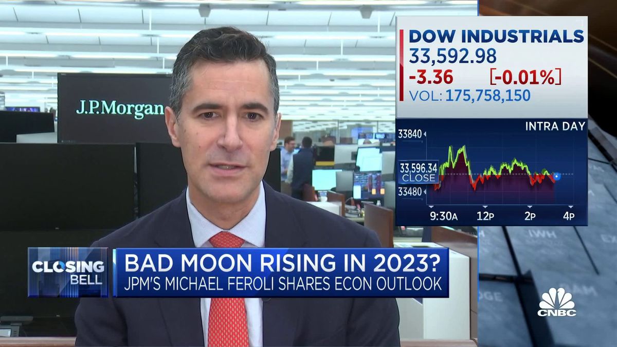 Oil plunge, tech collapse and Fed cuts? Strategist shares possible 2023 market 'surprises' 2 We're not on the edge of a recession, says JPMorgan's chief U.S. economist Mike Feroli