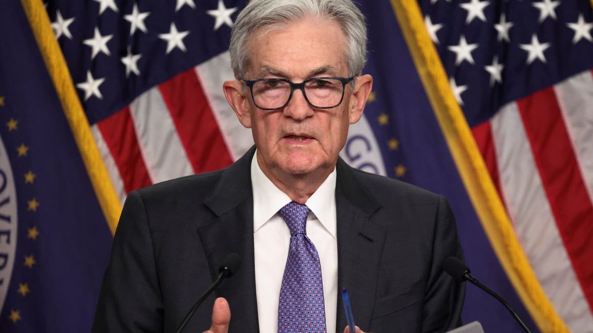 Fed minutes show officials were in tight split over December rate cut