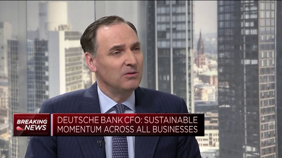 Deutsche Bank shares up 8% after first-quarter profit beat, investment banking recovery 1 Deutsche Bank investment banking unit 'standout' in first quarter, CFO says