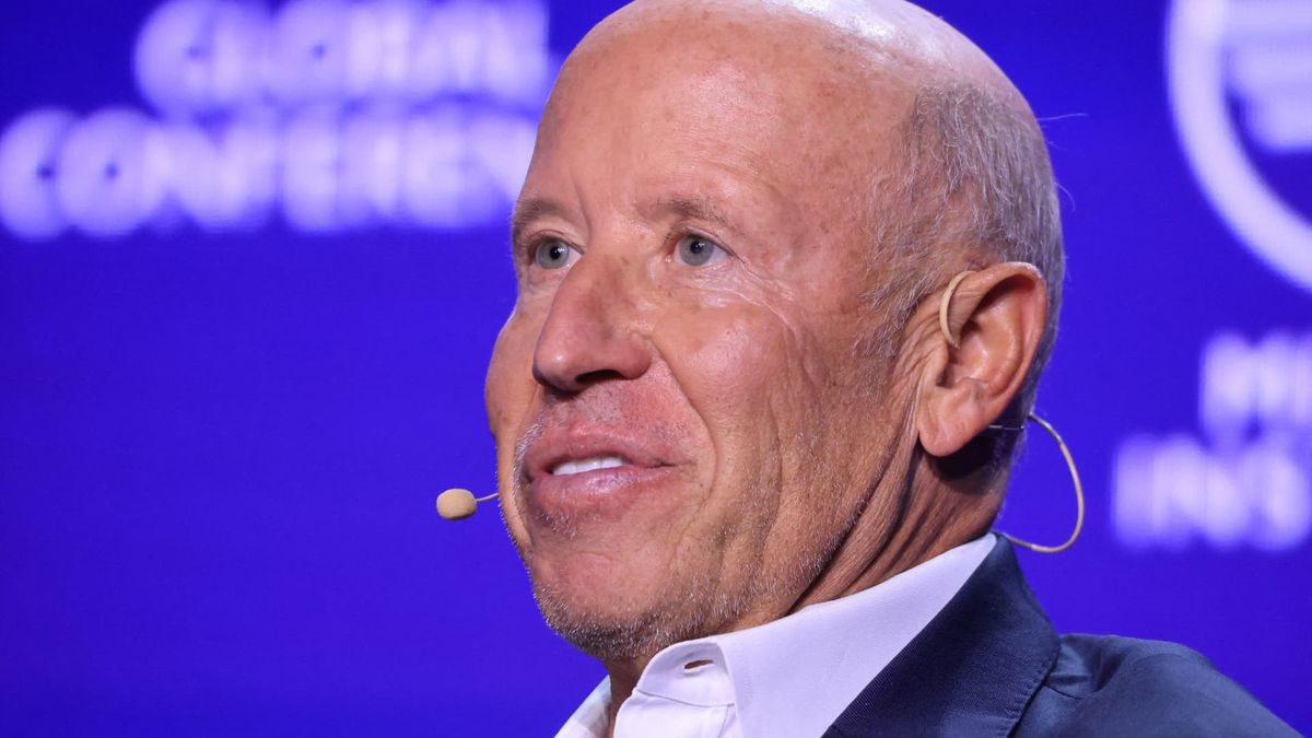 Sternlicht defends gating Starwood REIT withdrawals, hopes it will be a ‘6-month thing’ as rates fall Sternlicht defends gating Starwood REIT withdrawals, hopes it will be a ‘6-month thing’ as rates fall