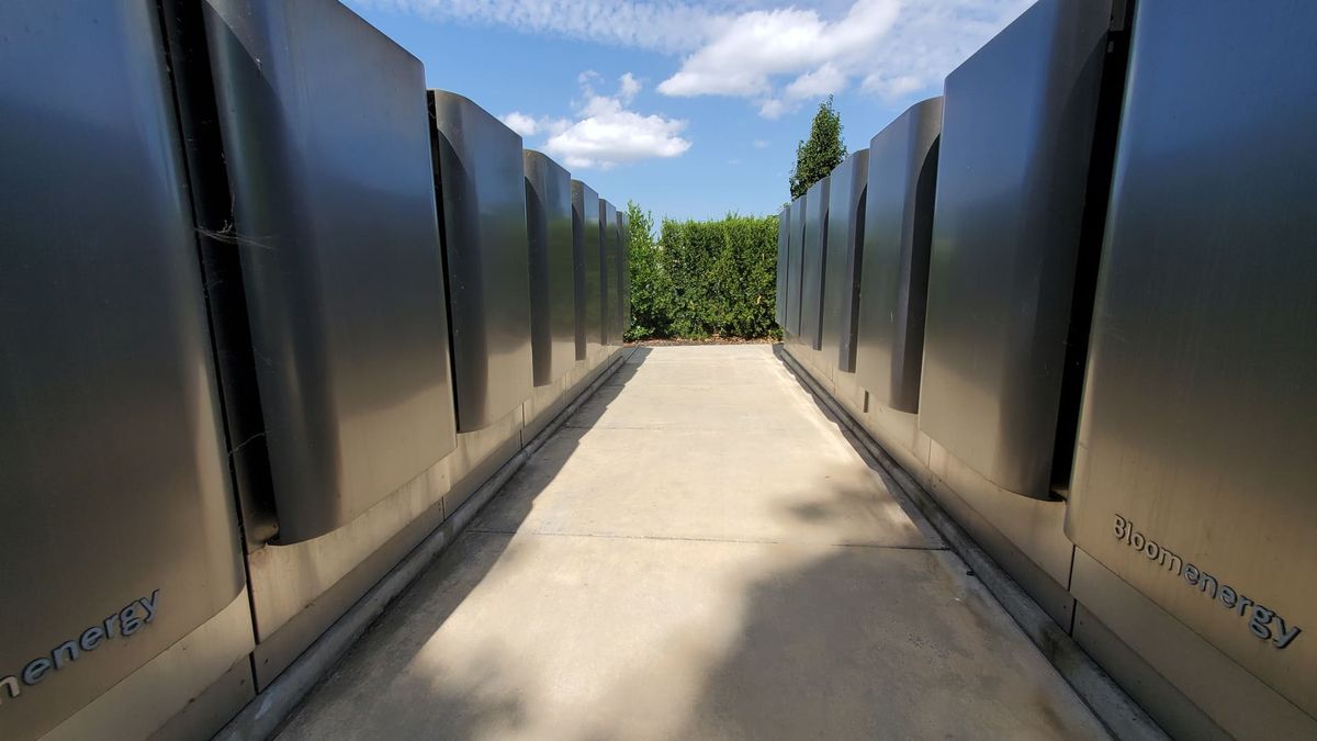 How the AI data center bubble story is playing out inside one booming energy stock How the AI data center bubble story is playing out inside one booming energy stock