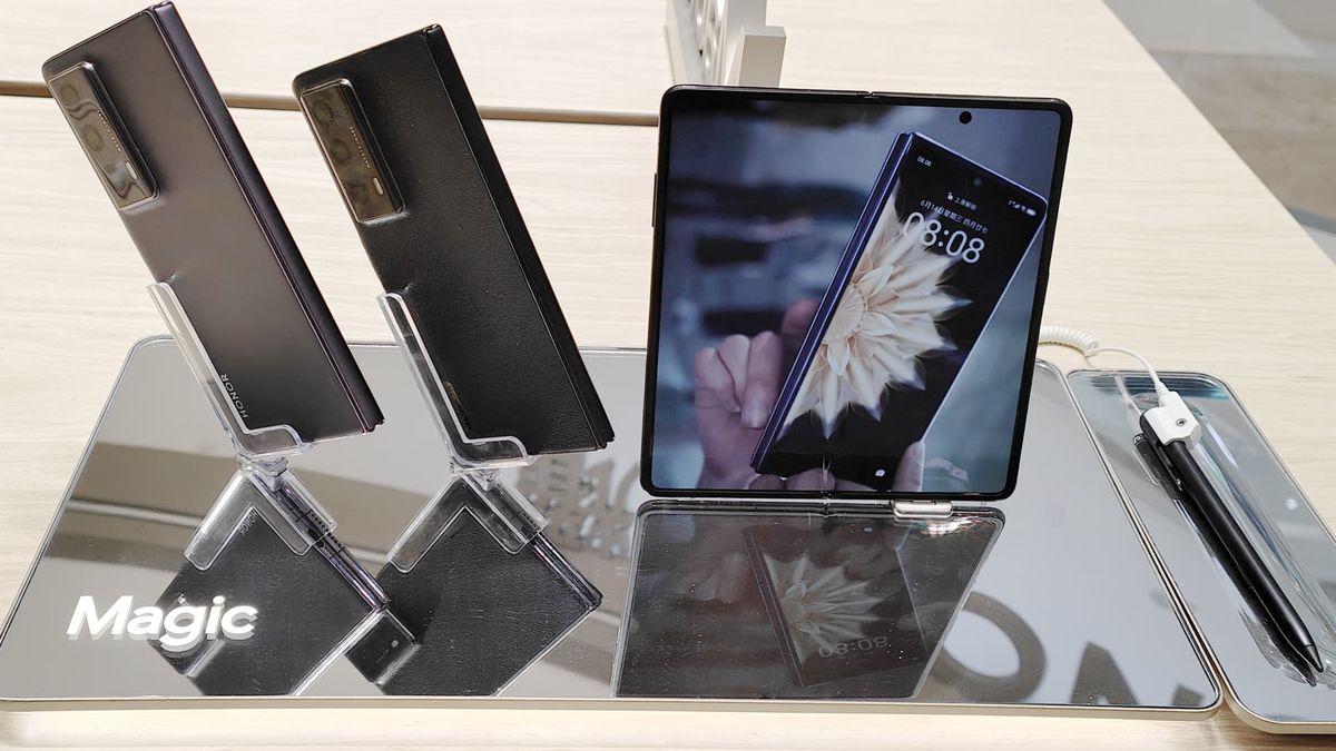 Chinese smartphone company Honor gets new investors as it gears up for IPO