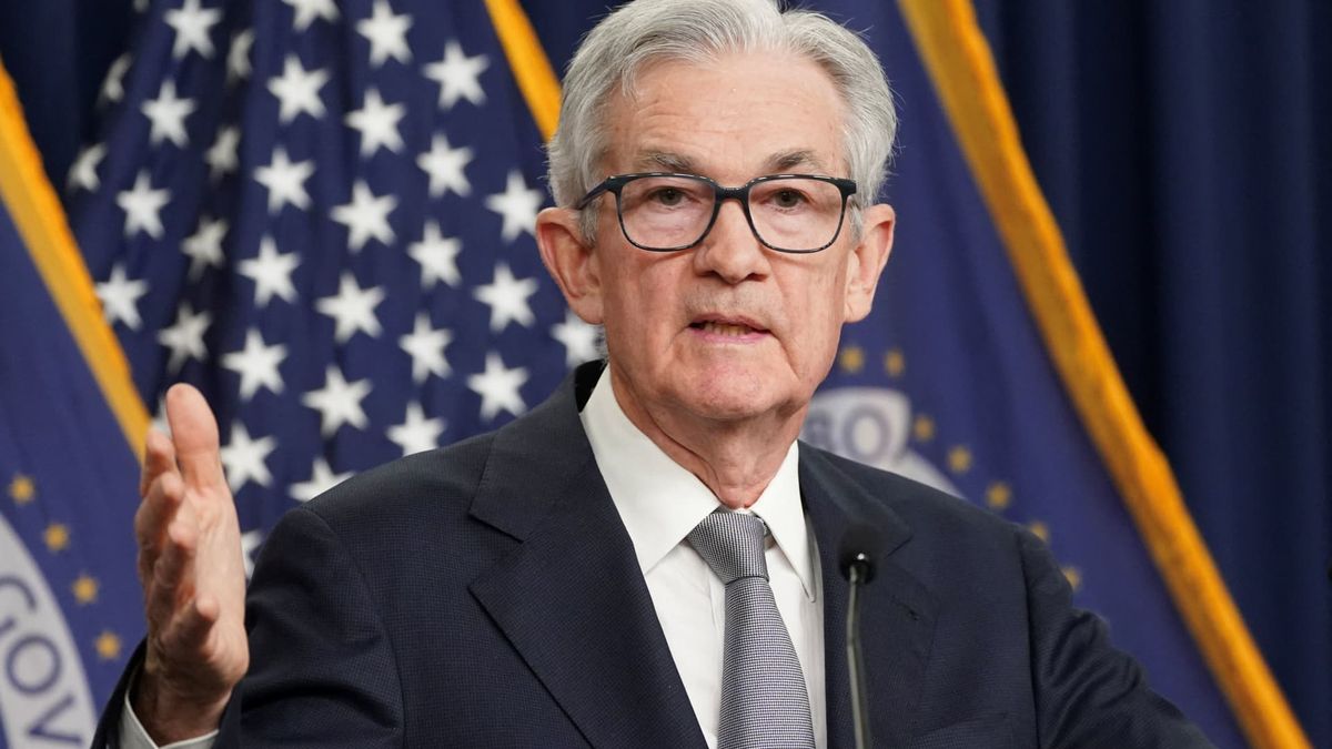 Fed gave no indication of possible rate cuts at last meeting, minutes show Fed gave no indication of possible rate cuts at last meeting, minutes show