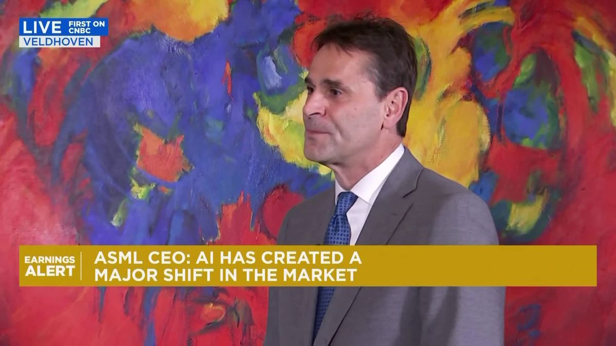 ASML shares jump 9% as surge in orders defies fears of DeepSeek hitting AI chip demand 2 ASML CEO: AI will drive the market in 2025