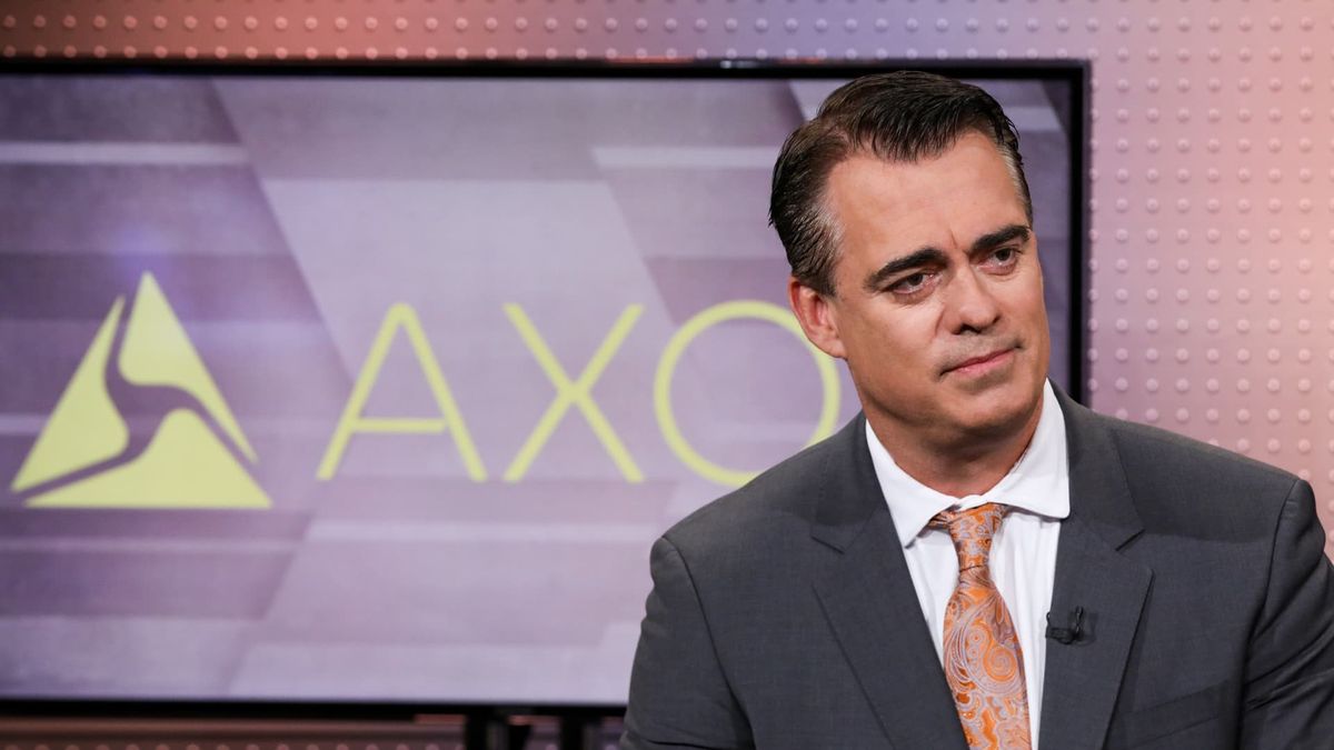 Taser-maker Axon pops 20% as AI boosts demand for its software tools Taser-maker Axon pops 20% as AI boosts demand for its software tools