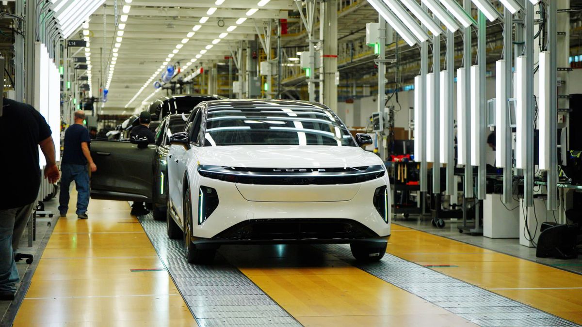 Lucid’s big SUV arrives with high expectations, and big risks Lucid’s big SUV arrives with high expectations, and big risks