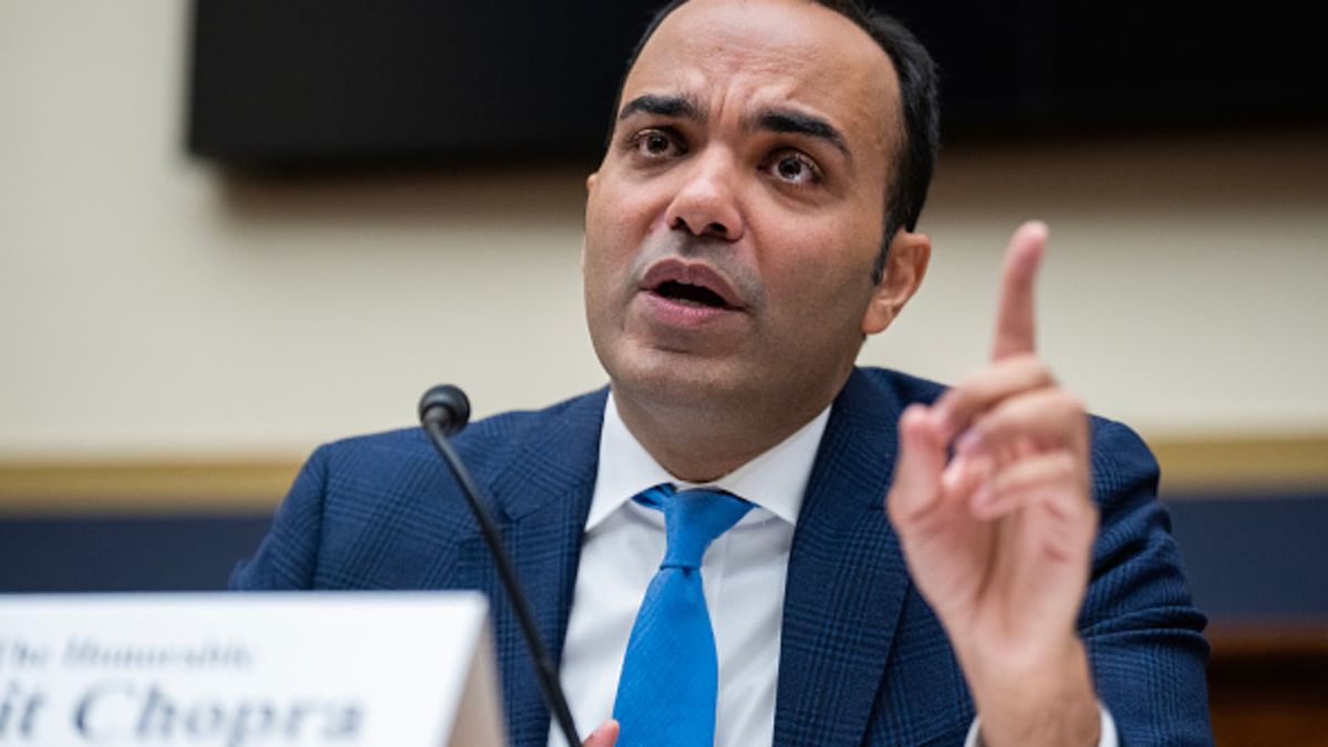 CFPB announces rule limiting bank overdraft fees; trade group sues in response