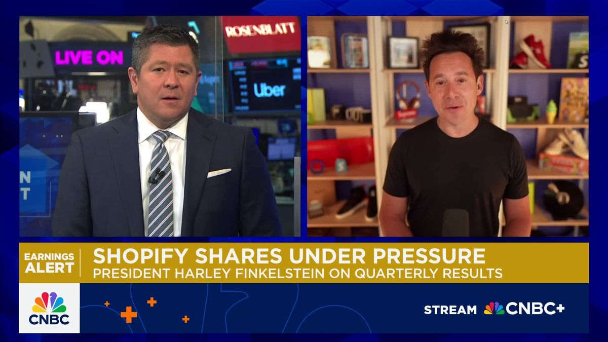 Shopify stock soars 20% on rosy guidance as CFO says tariff hit 'did not materialize' 1 Shopify president Harley Finkelstein: Shopify tools help merchants navigate tariffs