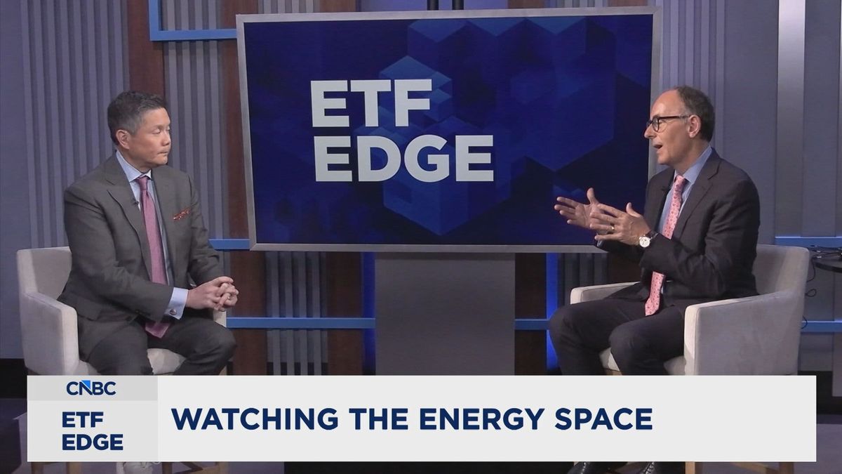 The energy trade that excites VanEck's CEO — and it's not oil 1 “New” Energy Vs. “Old” Energy: How ETF investors are navigating the changing energy landscape