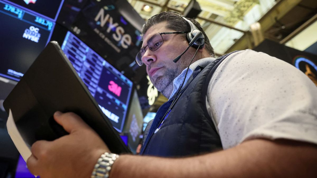 This ETF strategy may help investors skirt market concentration risk This ETF strategy may help investors skirt market concentration risk