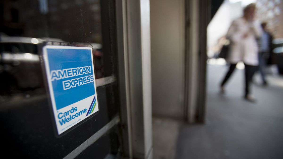 Rich American Express customers continue to spend freely, with one exception