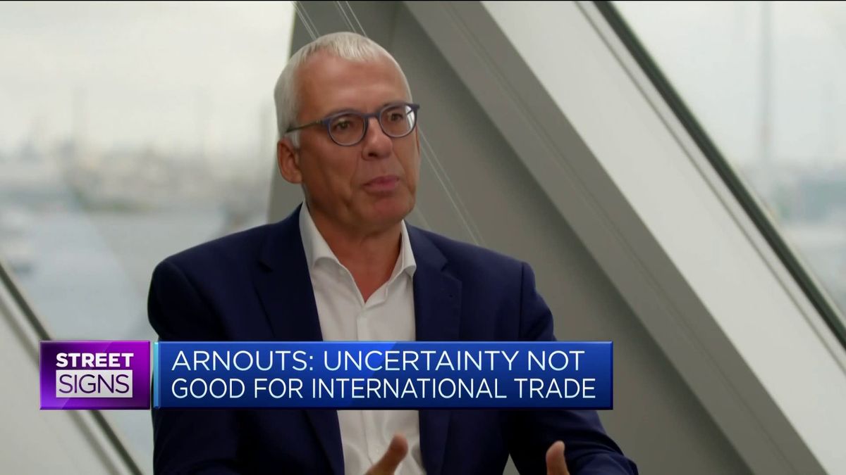 U.S. House committee flags MSCI, BlackRock for China investments 1 We need to rethink our independence, Port of Antwerp-Bruges VP says as volumes with China drop
