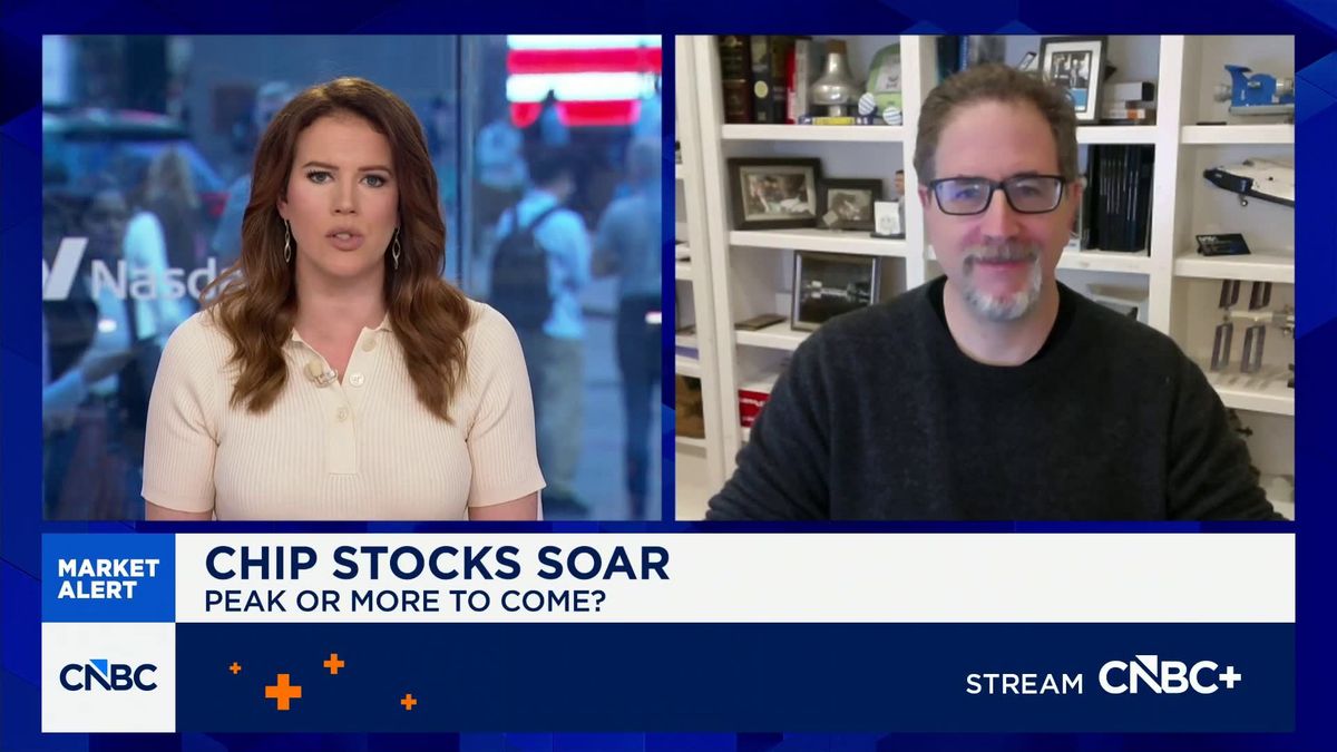 AMD, Oracle, Microsoft and the IGV lead a monster week for tech stocks 1 Bernstein's Stacy Rasgon breaks down the 'interesting divergences' in chip stocks