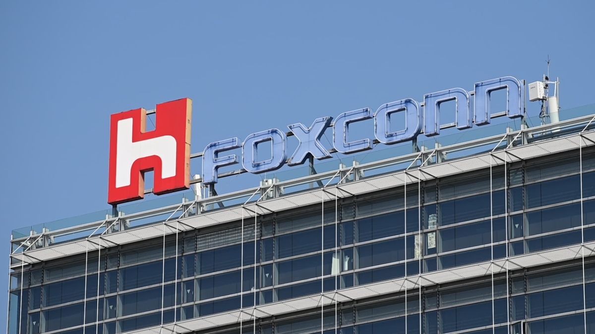 Apple supplier Foxconn says it will cooperate with Chinese authorities on tax, land use investigations Apple supplier Foxconn says it will cooperate with Chinese authorities on tax, land use investigations
