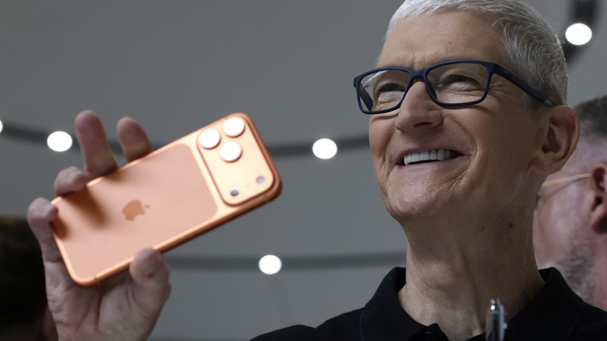 Apple can’t secure enough chips as iPhone demand surges, memory prices rise Apple can’t secure enough chips as iPhone demand surges, memory prices rise