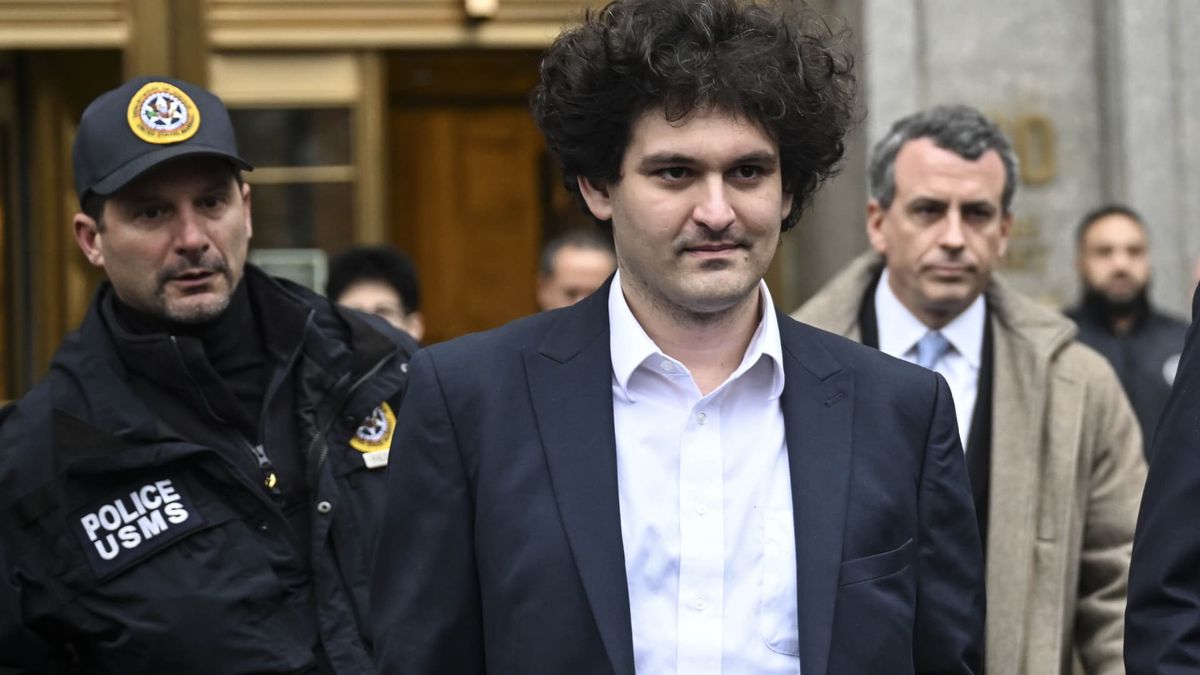 Sam Bankman-Fried FTX fraud victim tells judge: ‘My whole life has been destroyed’ Sam Bankman-Fried FTX fraud victim tells judge: ‘My whole life has been destroyed’