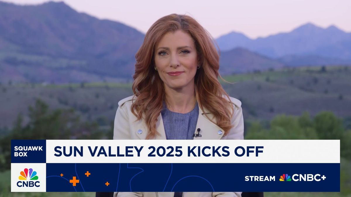 Photos show Altman, Iger and Cook arrive at 'summer camp for billionaires' in Sun Valley 1 Sun Valley: Tech CEOs convene as leaders discuss the impact of tariffs, future plans