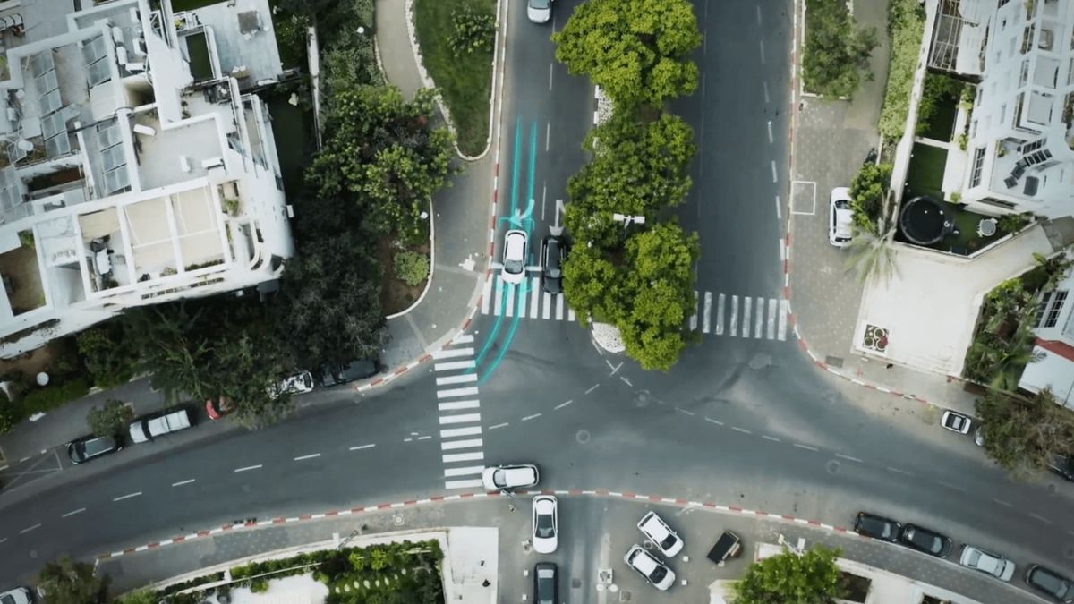 How electrified roads could help fix America’s electric vehicle charging problem