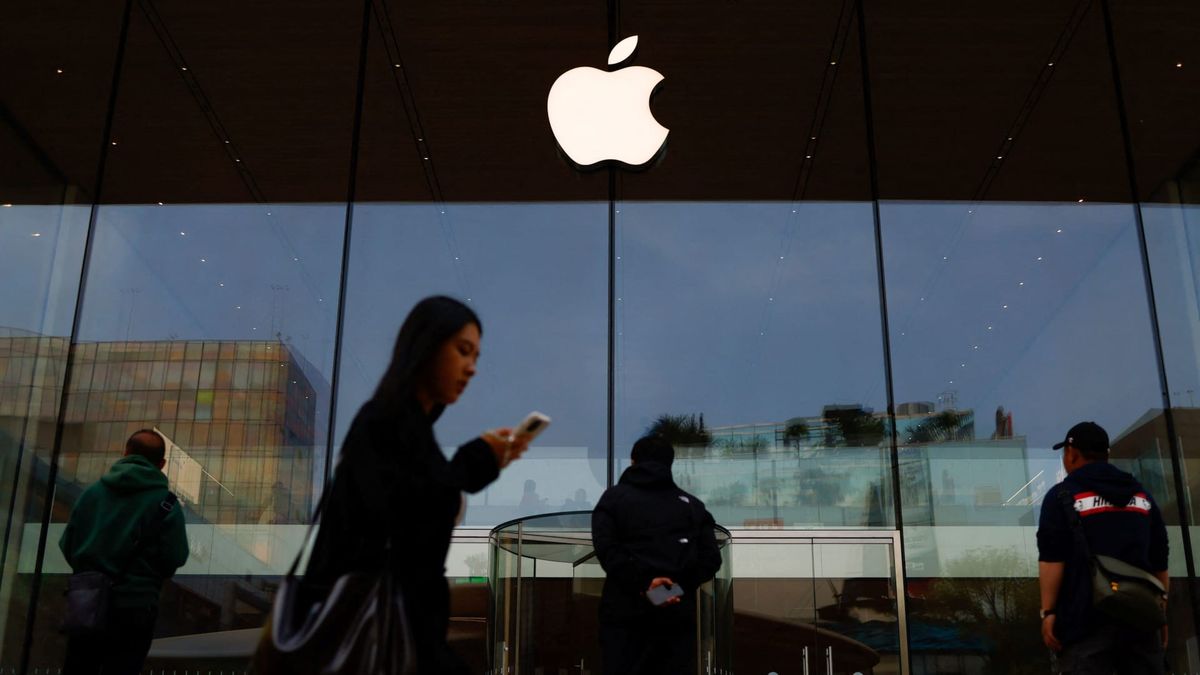 Apple’s China iPhone sales grows for the first time in two years Apple’s China iPhone sales grows for the first time in two years