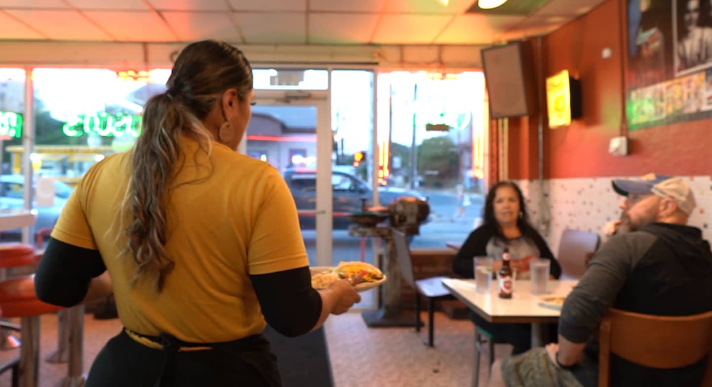 Most Americans tip 15% or less at a restaurant — and some tip nothing, poll finds 1 Why you need to tip