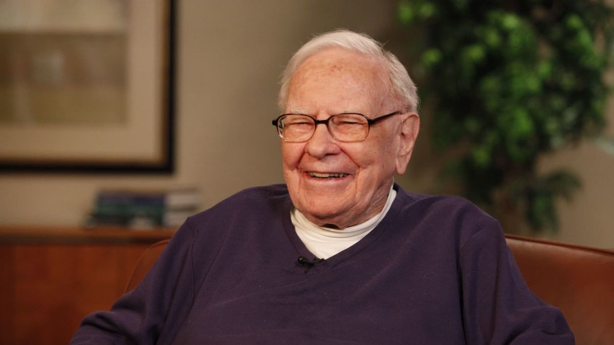 Warren Buffett says he’s still making calls on investments at Berkshire, flags ‘tiny’ new buy