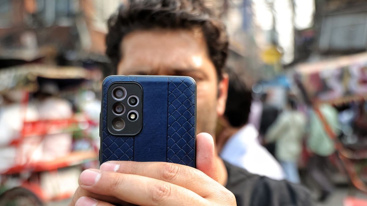 India’s smartphone shipments stabilize after three quarters of decline, report shows