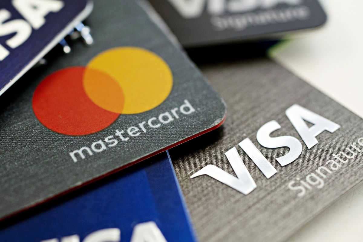 Lawmakers take aim at credit card interest rates, fees as cardholder debt tops $1 trillion 1 How do interest rates impact the consumer economy?