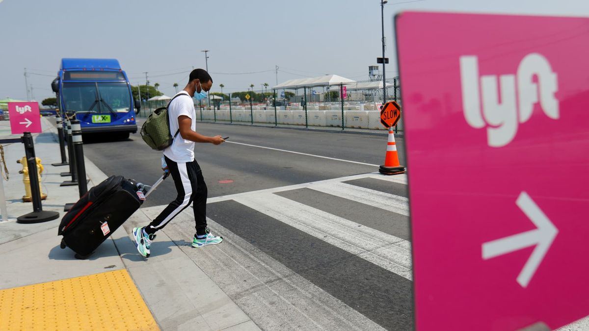 Lyft shares pop 20% after buyback; CEO says there are no signs of worry in the consumer
