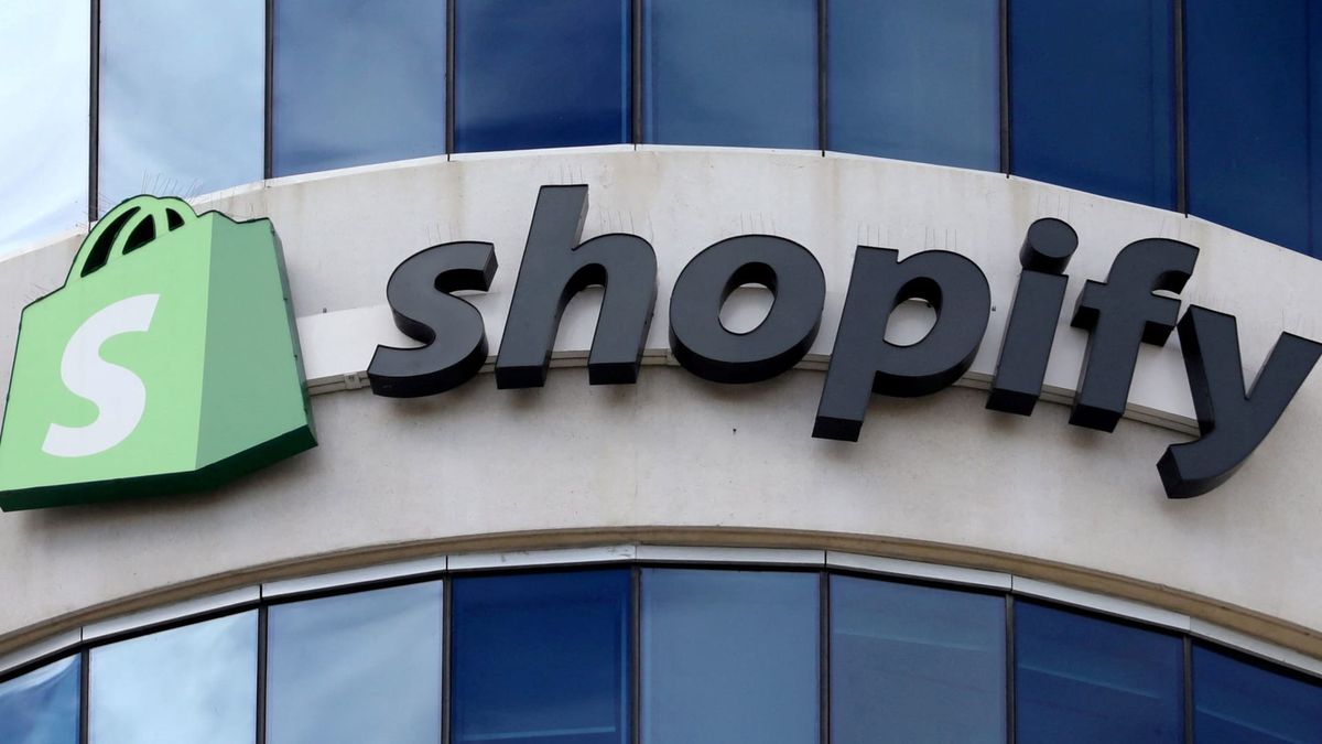 Shopify stock soars 20% on rosy guidance as CFO says tariff hit ‘did not materialize’
