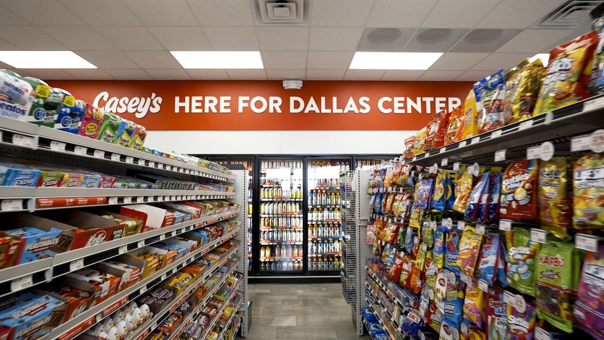 Convenience stores are eating fast-food chains' breakfast 1 Here's how Casey's took over small town America