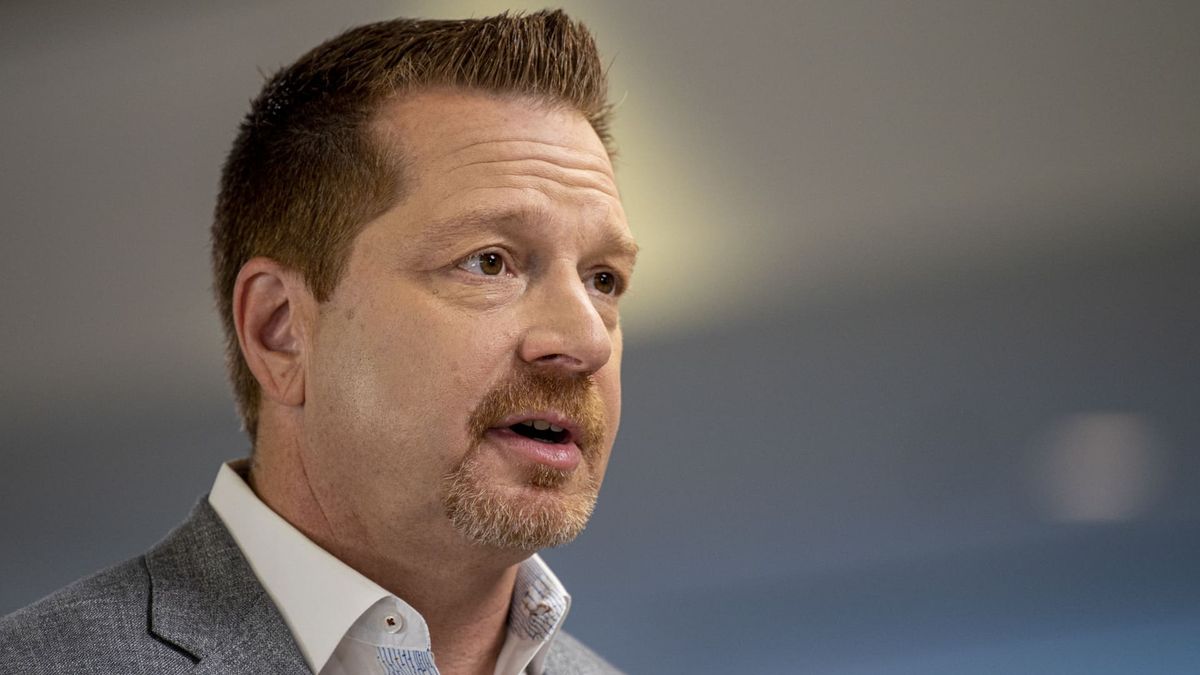 CrowdStrike falls 9% on disappointing earnings forecast