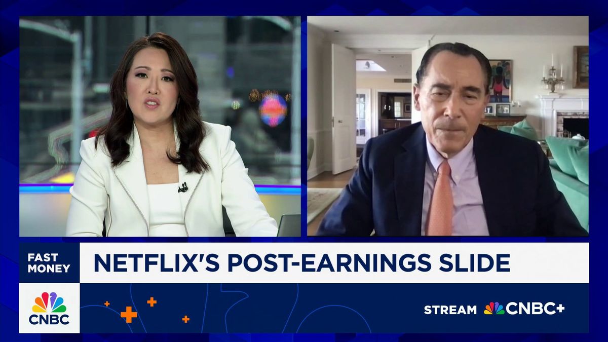 Media trailblazer Tom Rogers changes ‘raging bull’ stance on Netflix, sees worrisome signs 1 'Extreme Netflix bull' Tom Rogers explains why he is starting to worry about the streaming giant