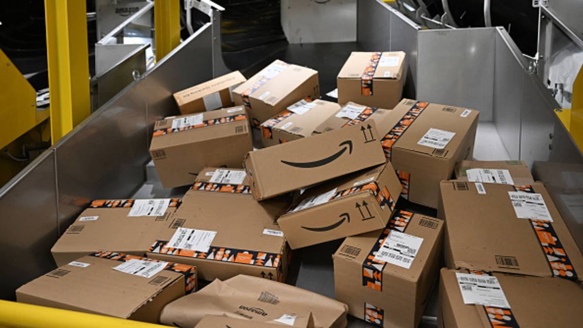 Amazon considers displaying tariff surcharge on low-cost Haul products Amazon considers displaying tariff surcharge on low-cost Haul products