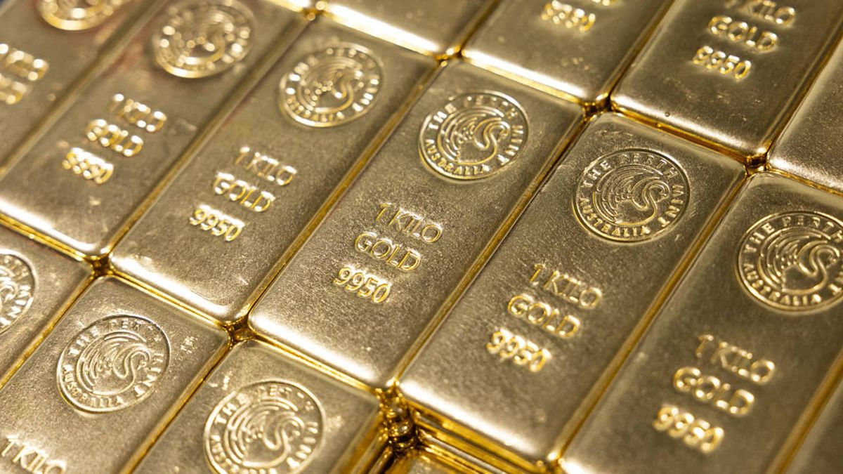 Gold’s record run could usher in biggest change ever to market’s classic 60/40 stock bond investing portfolio Gold’s record run could usher in biggest change ever to market’s classic 60/40 stock bond investing portfolio