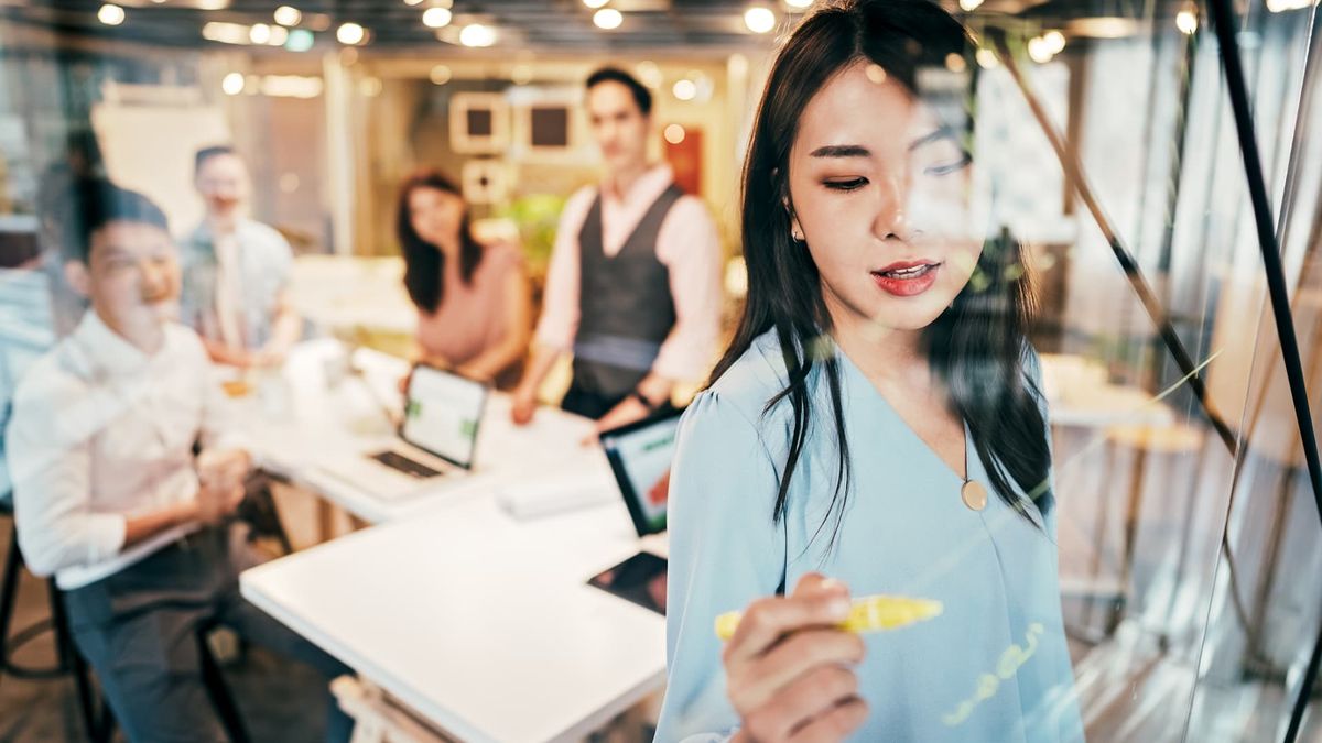 Singapore tech salaries mostly fell in 2023, but these jobs saw wages jump