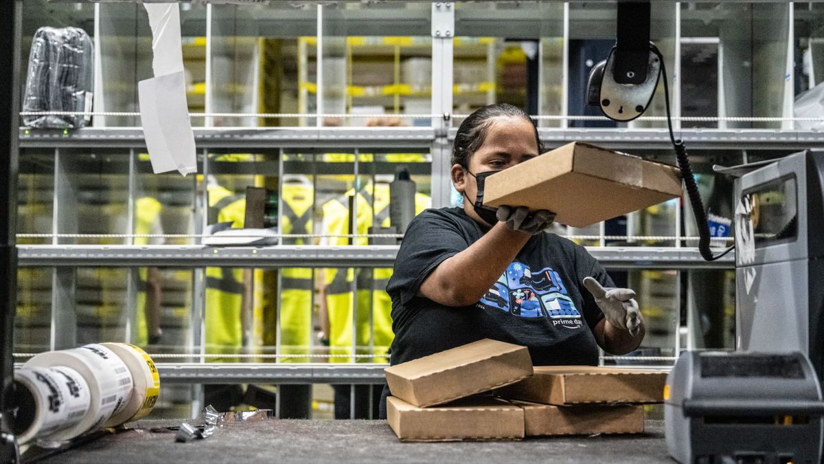 Amazon checkout process hits technical snag during Labor Day sale Amazon checkout process hits technical snag during Labor Day sale