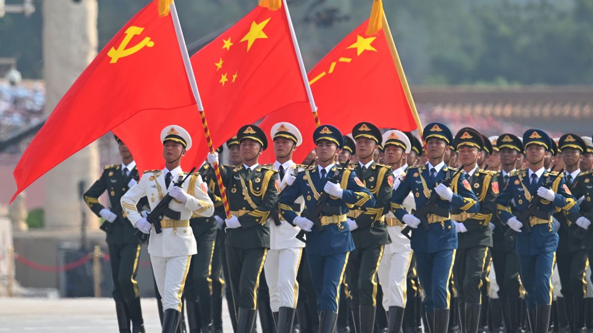 China’s Xi says the world faces ‘peace or war’ as Trump claims Beijing conspiring against U.S.