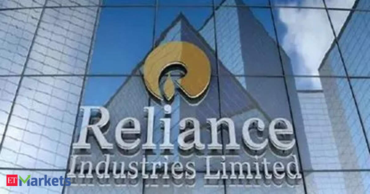Mcap of eight of top-10 valued firms tumbles Rs 2 lakh cr; Reliance biggest laggard
