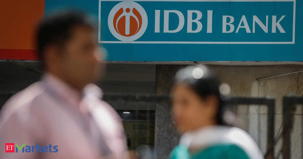 Govt may consider OFS option for raising public float in IDBI Bank